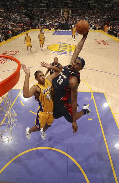 图文nba骑士9899负湖人詹姆斯灌篮雷霆万钧