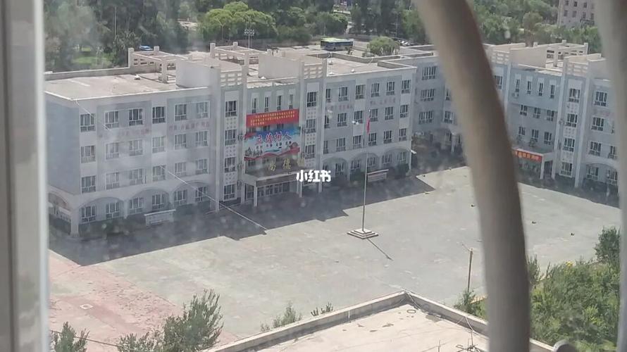 这是我们学校,哈密市第十一中学_校园生活_生活记录