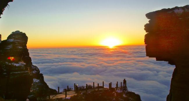 1,梵净山位于贵州省铜仁市,国家5a级旅游景区,国家级自然保护区