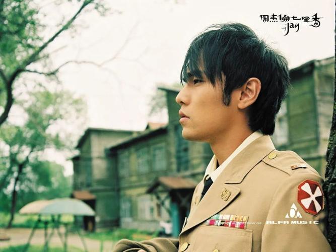 周杰伦《七里香》专辑发行17周年,歌迷:你会不会变张新专辑