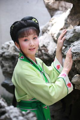 葛瑞莲饰曹秀儿