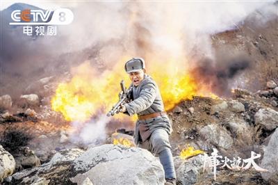 本报讯(记者刘桂芳)抗日题材电视剧《烽火抗大》(上图剧照),昨晚在