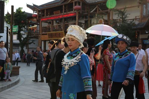 恩施土家族服饰(摄于恩施女儿城)