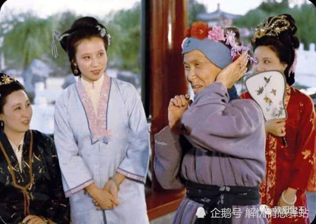 宝钗说她是春秋法子促狭嘴,黛玉平日里那么低调一个人,为什么言语中