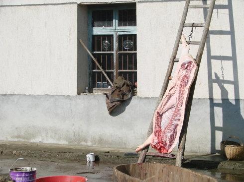 安吉吃"杀猪饭"