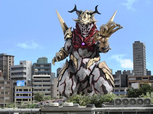 是由金古桥芝顿胶囊融合而成有着强大的防御力和攻击力.