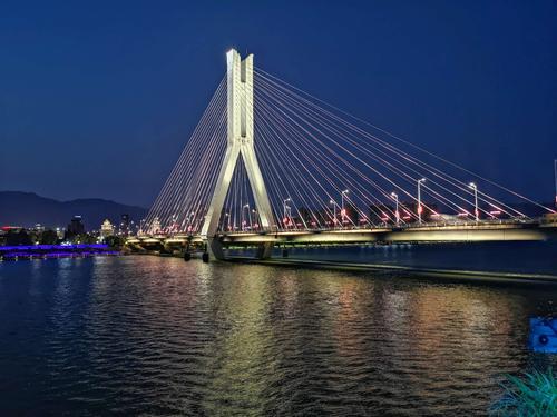 《丽水瓯江紫金大桥》