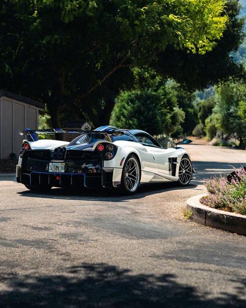 帕加尼huayra roadster bc