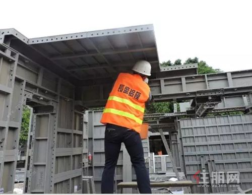 铝模板安装工艺示意图