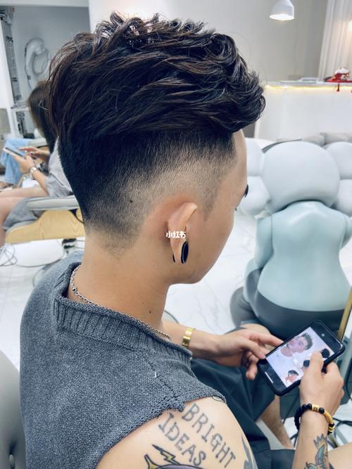 男士发型: 天生自然卷玩法,修剪造型_男士发型_自然卷