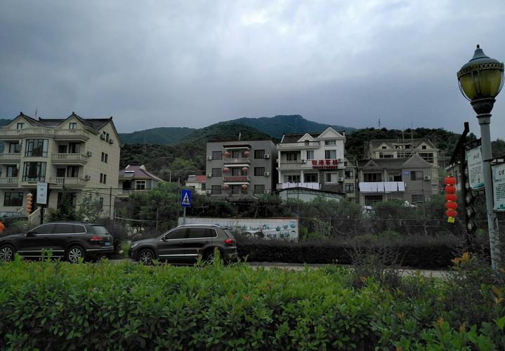 住象山花墙村民宿,游半边山景区.