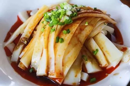 传闻鸭溪凉粉问世于清末光绪年间, 如今,经过百年的发展