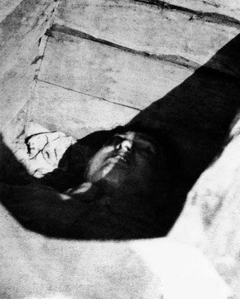 她17岁嫁给张灵甫19岁守寡24岁到美国半工半读享年94岁