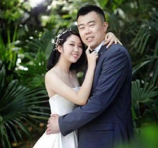 征战cba14个赛季,韩德君一共从辽宁男篮赚到多少薪水?