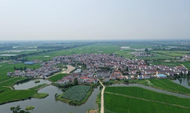 网易首页>网易号>正文申请入驻> 坐落于江苏省丹阳市延陵镇的柳茹村始