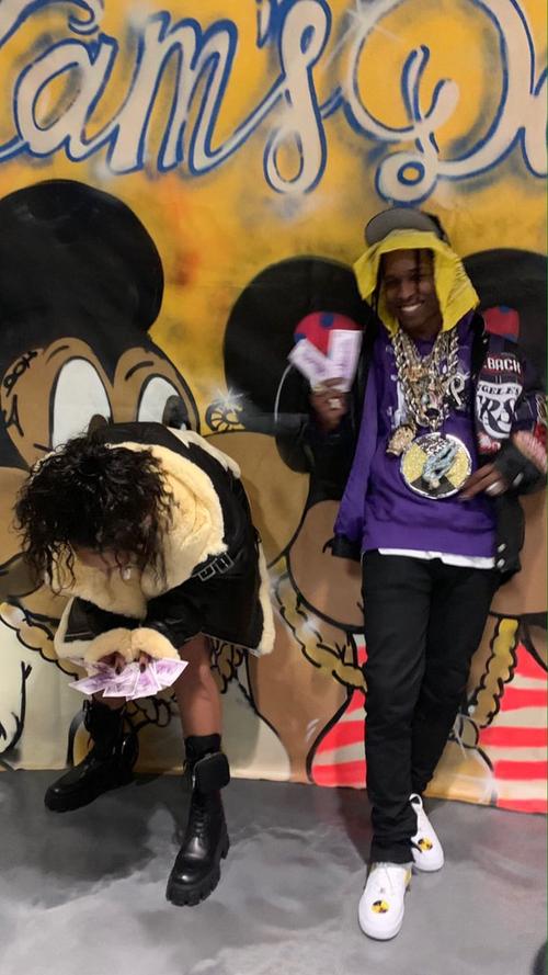 在传出和中东亿万富豪男友jameel分手后1天, rihanna和asap rocky在