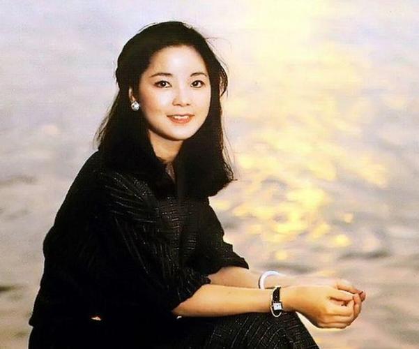 邓丽君42岁去世台湾政要出席葬礼戴笠爱徒谷正文她是女间谍