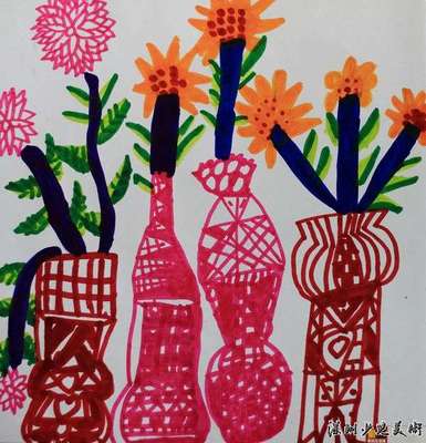 幼儿剪纸花瓶和花