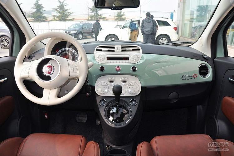【 菲亚特500敞篷版图片】_双色内饰_内饰_搜狐汽车网