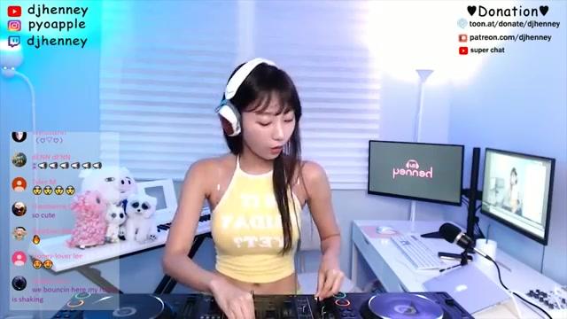 韩国女djhenney跟着节奏一起晃啊晃