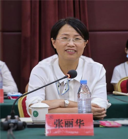 率先对武平政府在脱贫致富,建设生态县的努力和成绩感到由衷的高兴