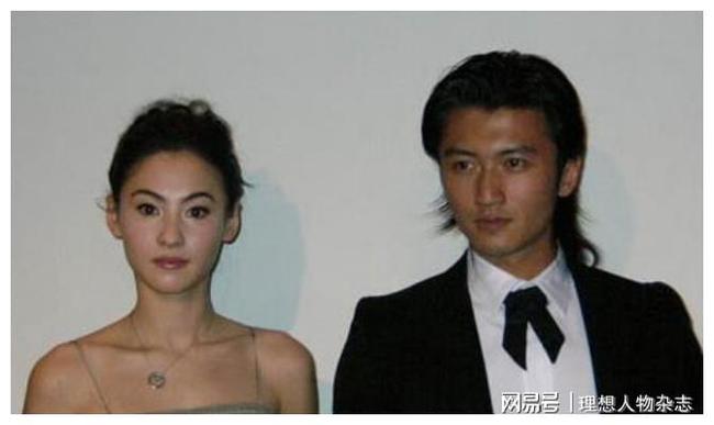 张柏芝怀四胎?双手紧托凸起腹部疑似孕5月,被曝将与谢霆锋复婚