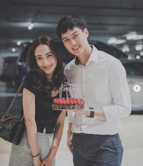 娜塔玻提米露克与14年初恋男友ton arch分手.