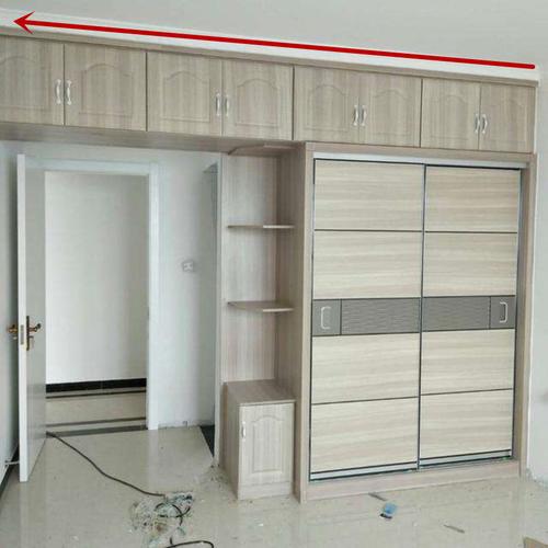 衣柜顶上有横梁学学他家,用柜子石膏板包起来,收纳,隐形2不误