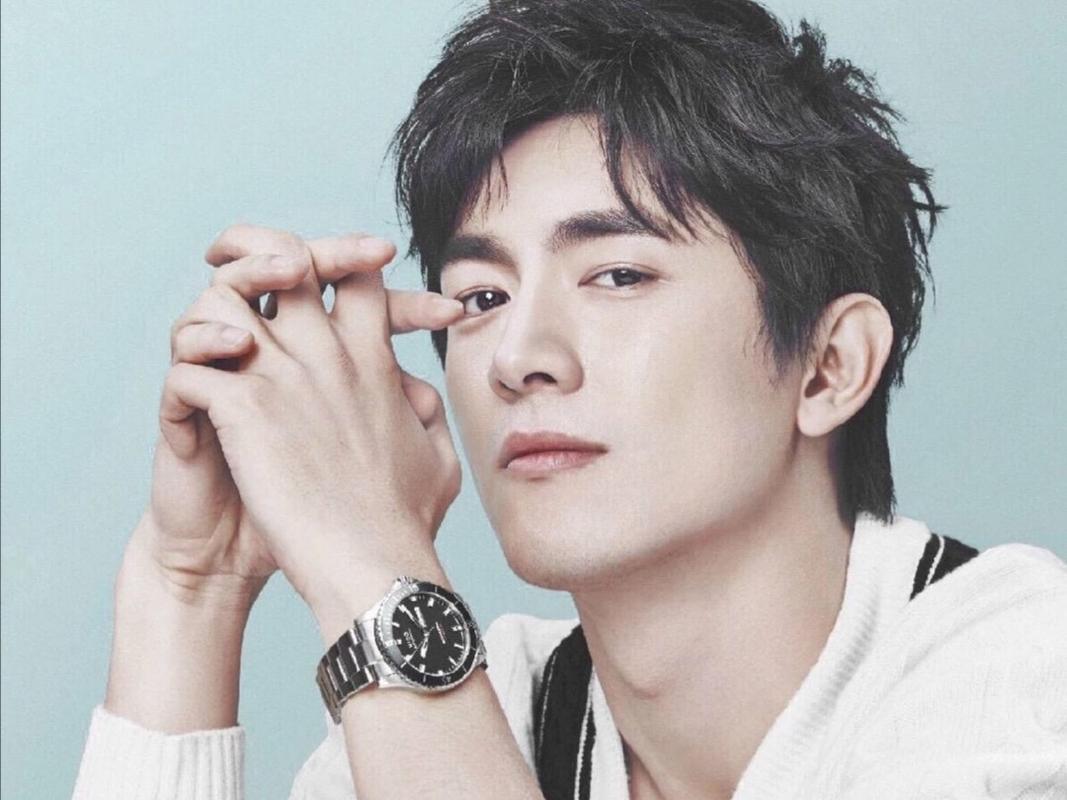 林更新换个人简介,比九亿少女的梦还夸张,网友:别蹭热度了