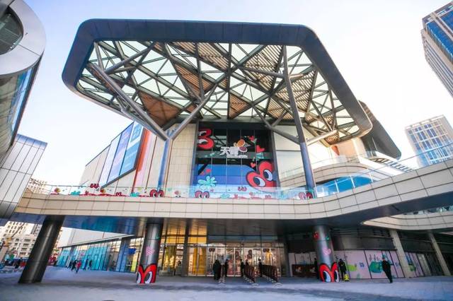 长安天街充分吸取了当地自然环境的精髓,因地制宜地提取了门头沟独特