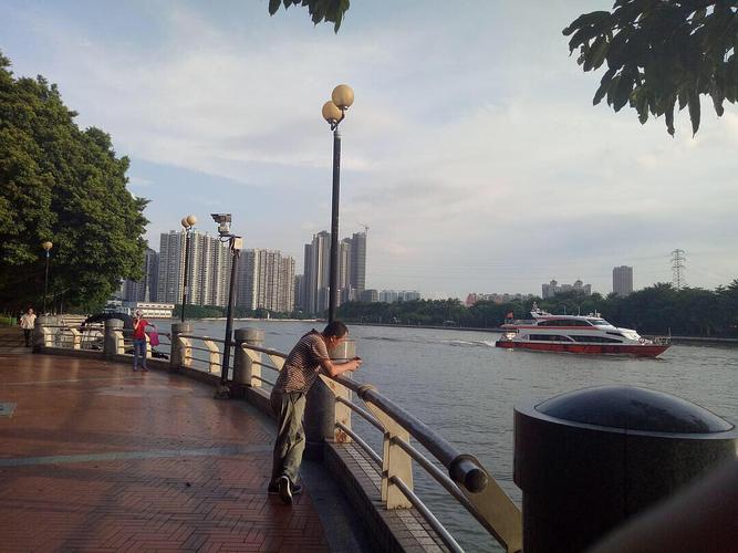 富力半岛花园!800元 ,电梯楼!江景房!