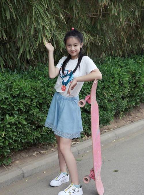 12岁森碟长胖了!笑起来"嘟嘟脸"藏不住