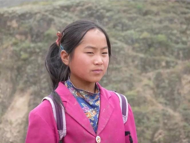 【组图】生在农村的女孩,只有死路?| 有人花 6 年时间