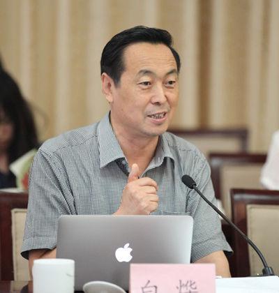 白烨:靠近传统文学的网络小说写作