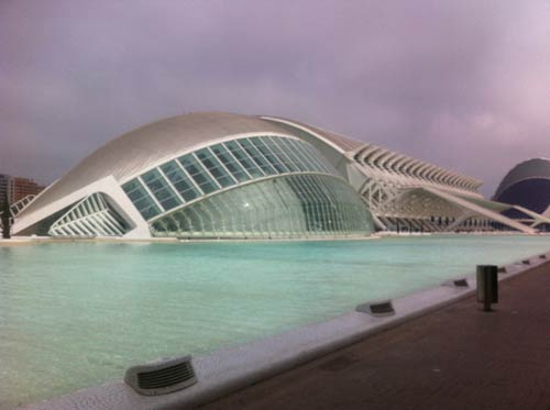 卡拉特拉瓦新作"玛格丽特"大桥钢索断裂,事务所险些停业