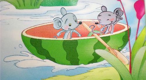 忽然, 水面上刮起了大风,西瓜船在水里漂来漂去,两只小老鼠紧紧挨在一