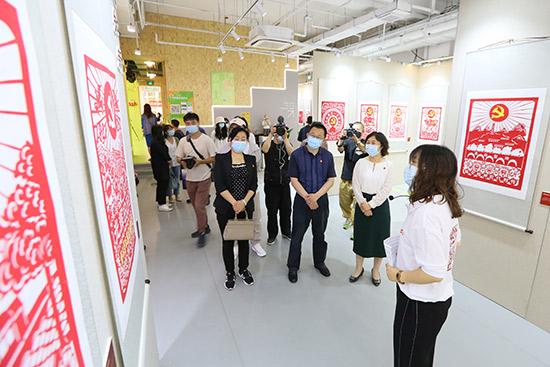 从剪纸看百年广内街道举办庆祝建党100周年大型剪纸艺术展