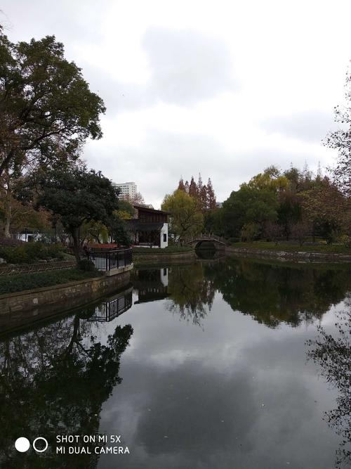 改建后的闸北公园