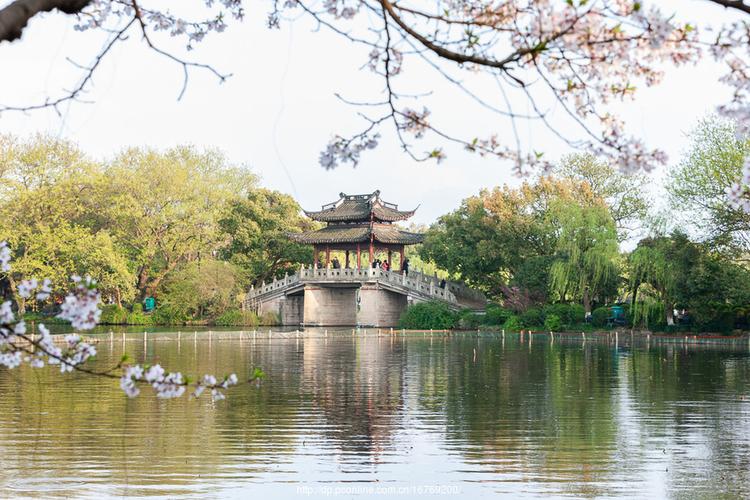 春天的西湖