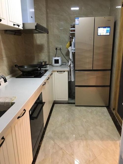 这个管线机颜值不错,用起来也很方便,可以搭配净水器一起用,可以直接