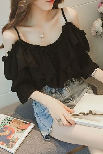 2019新款韩版设计感小众吊带露肩雪纺上衣女学生显瘦荷叶边漏锁骨洋气