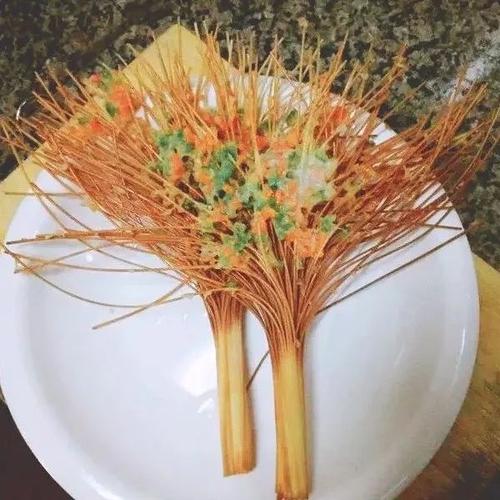 瞧瞧这款炸面条酥脆到流泪
