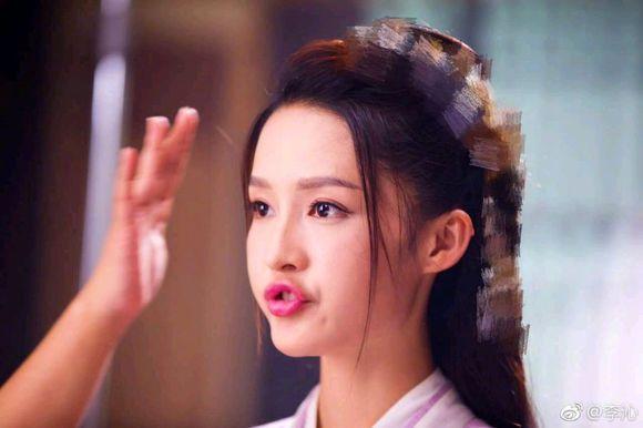 胡歌李沁恋情曝光结婚了吗为什么李沁说胡歌最帅