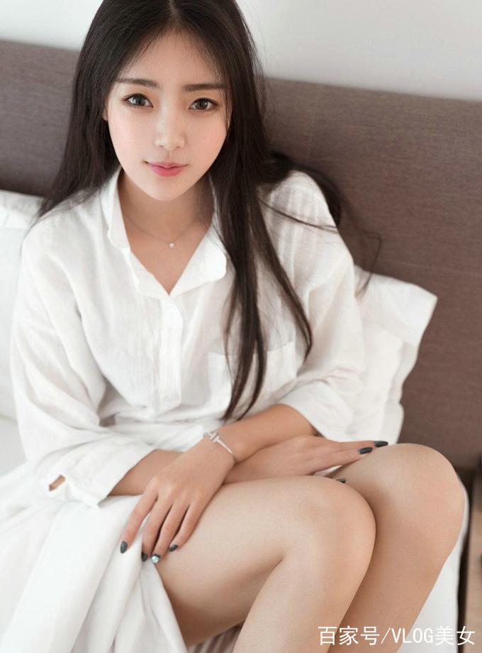 性感美女气质女神可乐vicky泰国白衬衫自拍写真摄影