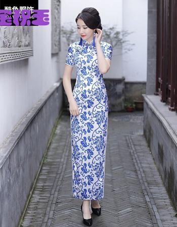 孖佑改良青花瓷旗袍演出服长款新款大码中式日常旗袍时尚显瘦礼仪旗袍