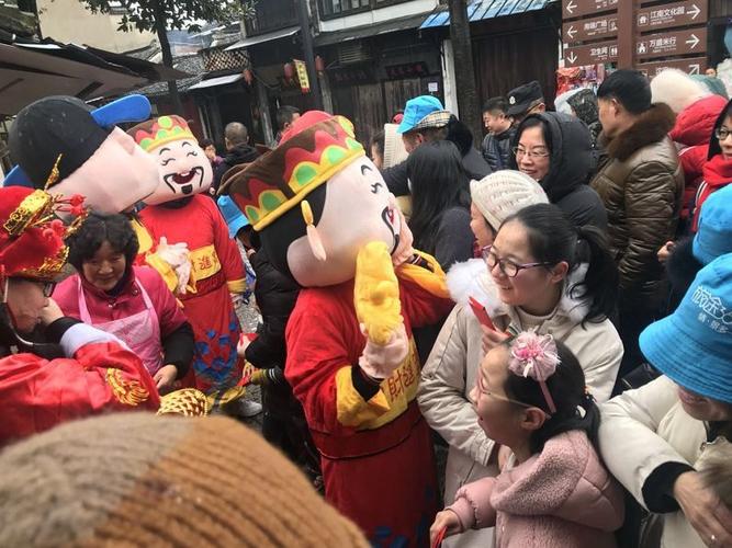 大年初五迎财神,来甪直古镇看"五福财神"巡游喽!