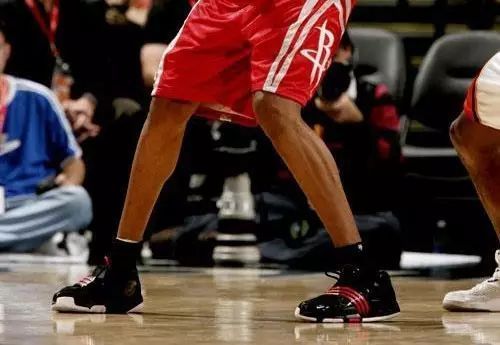 他小腿好看一猜你就喜欢,那你喜欢他什么啊喜欢啊小优,你喜欢麦迪嘛?