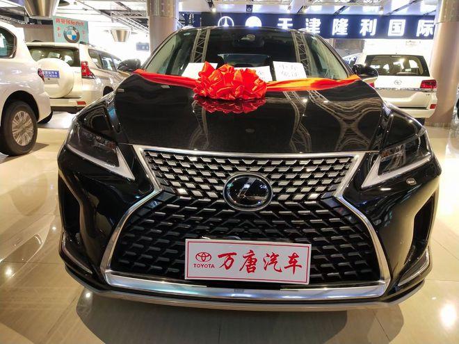 2021款雷克萨斯rx350 中东版 当前设计语言最显著的特征便是前脸更加