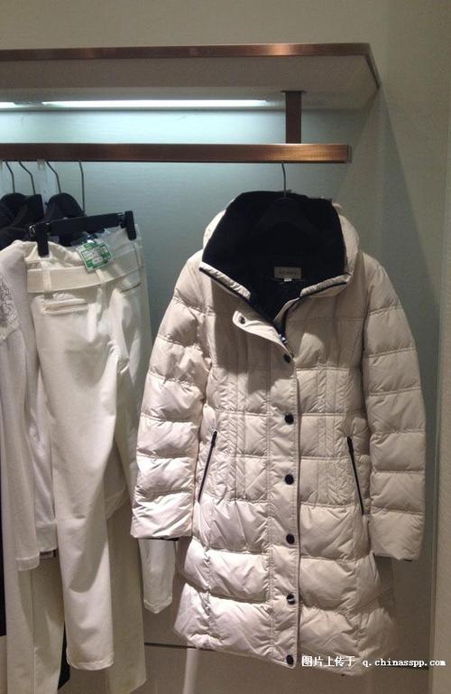 敦奴女装正品价格 敦奴羽绒服,针织衫 敦奴旗舰店2012