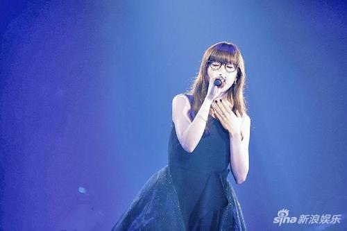 日本歌手aimer举行个人演唱会 首次登上武道馆